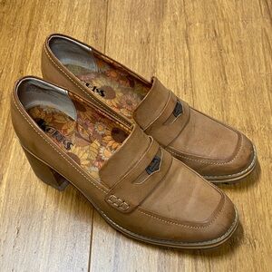 Kork High Heeled Tan Leather Loafers size 9.5